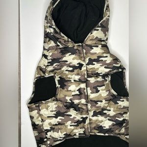 Large Camo Dog Jacket/Vest. Never worn.